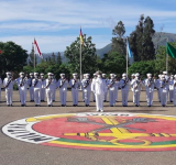 Izan la Tricolor Nacional en las unidades navales en el mes del MAR