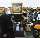 Legendaria unidad “cascos blancos” celebra 46 años de creación