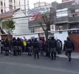 La Paz amanece con intento de toma de sede de la CSUTCB, hay 15 aprehendidos