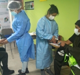 La OPS pide a países priorizar pruebas rápidas para personas con síntomas de COVID-19