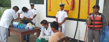Barco Hospital brinda atención médica en zonas ribereñas del Beni