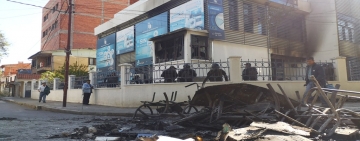 Sentencian a 3 años y 6 meses a sujeto que incendio oficinas de Impuestos en Tarija en 2019