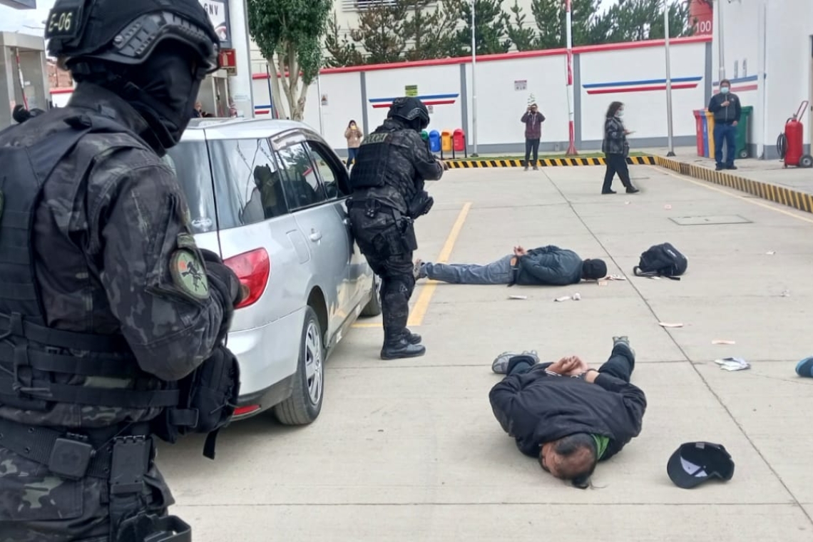 YPFB y la Policía realizan simulacro y apuntan a evitar atracos en surtidores de Oruro 