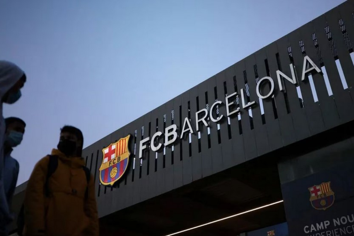 Escándalo en el Barcelona: el ex árbitro Enríquez Negreira cobraba cheques del club cada tres días y la UEFA abrió una investigación