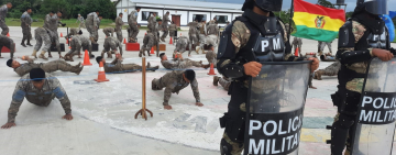 Sargentos de la naval finalizan cursos de Policía Militar en Santa Cruz