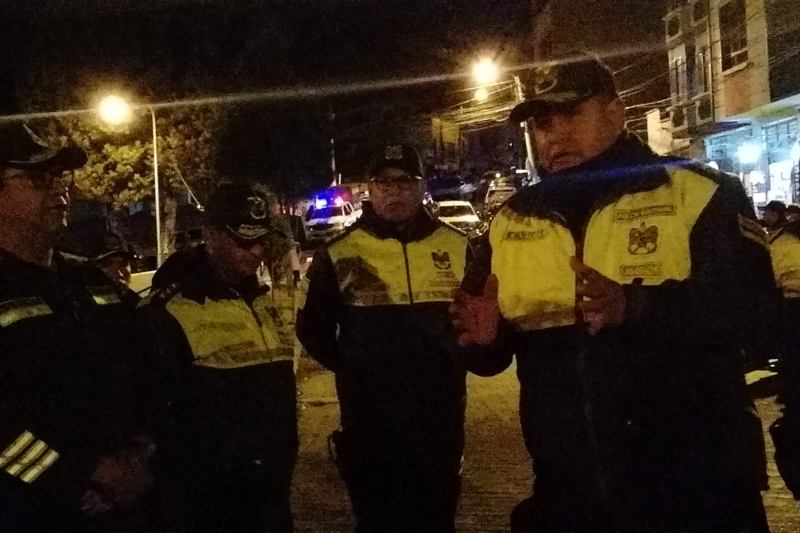 Por una Bolivia Segura, la Policía interactúa con vecinos del Distrito 13 de La Paz