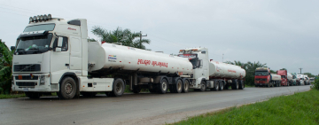 YPFB envía comisión para verificar condiciones laborales de chóferes de cisternas en Paraguay