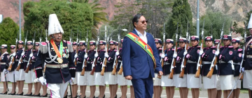 Presidente: Bolivia requiere de líderes valientes y comprometidos con su pueblo