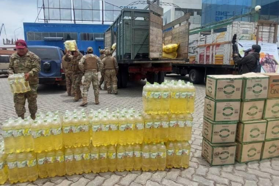 Aprehenden a dos personas por transportar aceite argentino de contrabando en ruta Oruro - La Paz