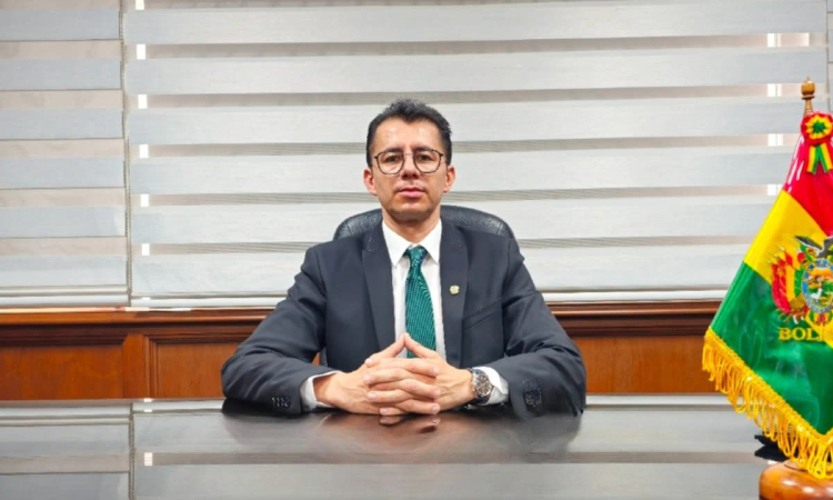 Ministro de Justicia Freddy Vidovic recibe despacho y su prioridad la corrupción 