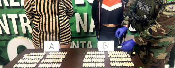 Caen dos pasajeras con 187 cápsulas de pasta base de cocaína