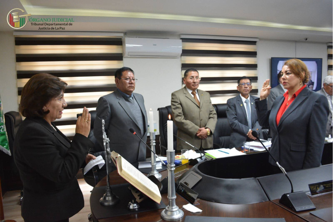 En el TDJ-LP eligen a vocal, Carmiña Ninoska Vera como Decana