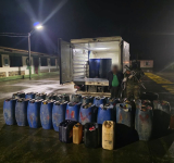 Policía secuestra 1.700 litros de combustible, presuntamente para fines ilícitos  en el Chapare