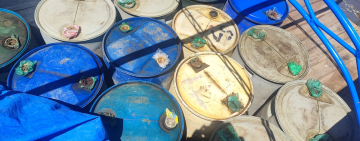  Decomisan un camión con 4.600 litros de diésel por presunto desvío a la minería ilegal en el sector de Chaguaya 