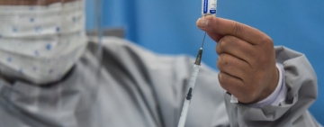 Salud inicia aplicación de la segunda dosis de la vacuna Sputnik V al personal médico