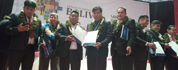 Oscar Copa es el nuevo director departamental de Educación de Oruro 