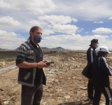 Activista francés Alexis Dessard se une a la campaña de limpieza del lago Uru Uru