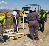 Ingreso al sector contaminado del lago Uru Uru cuenta con señalización vial 