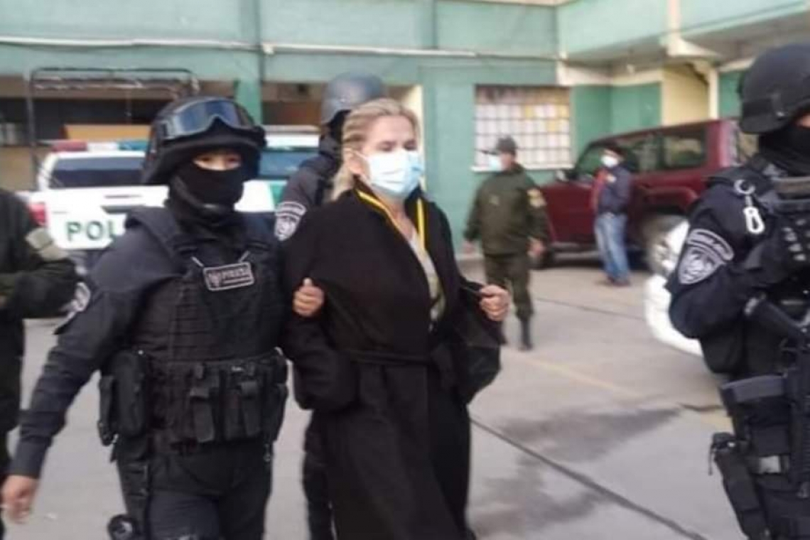 Expresidenta Añez se niega recibir atención médica en cárcel de Miraflores