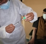 Personas mayores de 60 años afiliadas a la CNS serán vacunadas contra la Covid-19 del 23 al 25 de abril