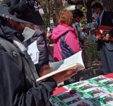 Escueta celebración del Día del Libro con reducida actividad en la plaza