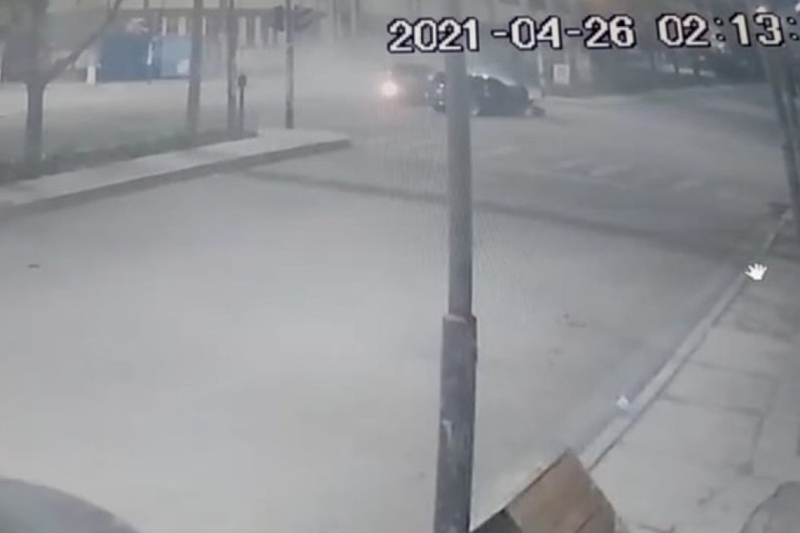 Cámara de seguridad registra el instante de la colisión suscitada la madrugada del lunes