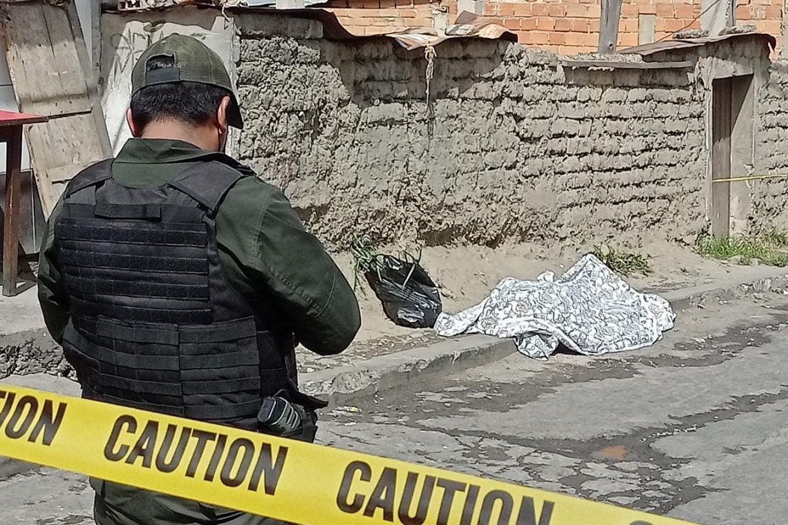 Policía captura y remite a la justicia a atracadores de una librecambista