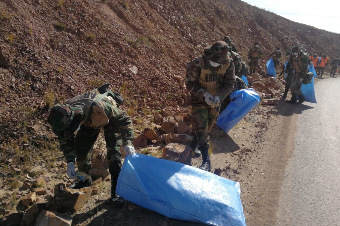 Armada Boliviana conmemora Día Mundial del Reciclaje