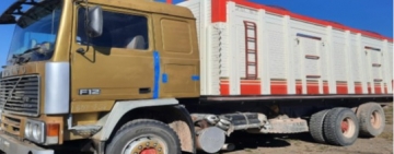 Aduana incauta vehículos “chutos” y mercadería  de contrabando con un valor de algo más de 800 mil bolivianos