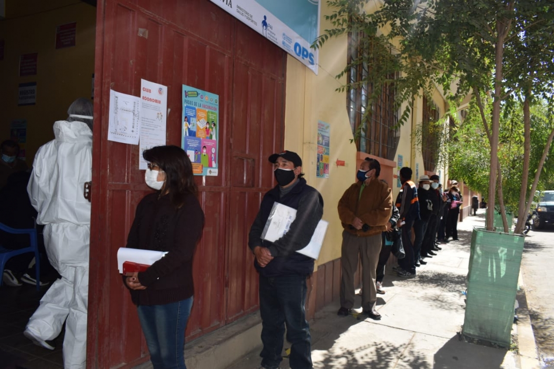 Trabajadores del sector público y privado tienen tolerancia de dos horas para vacunarse