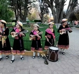 Waritas de Bolivia se convierten en las embajadoras infantiles de nuestro folklore