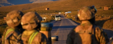 Transporte pesado denuncia “excesos” de  militares que resguardan la frontera con Chile