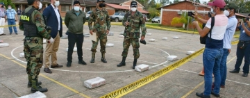 FELCN desmantela pista e incauta 305 kilos de cocaína en Beni