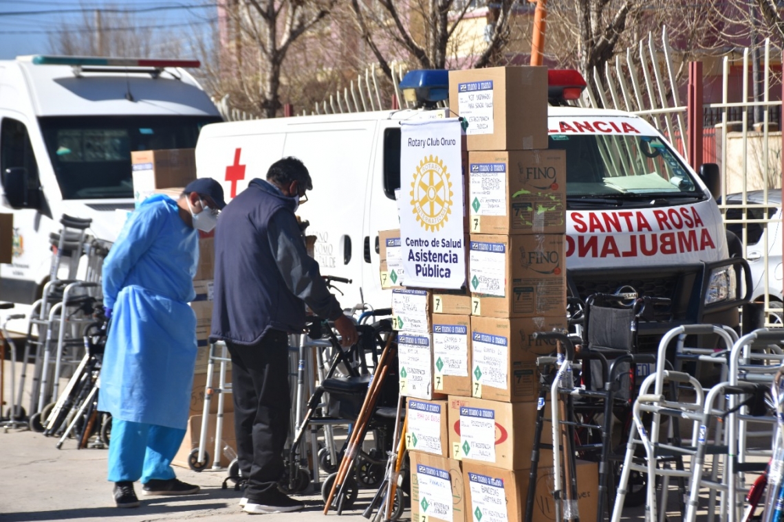 Centros de salud de la ciudad se benefician con insumos y equipos de más de Bs. 700 mil