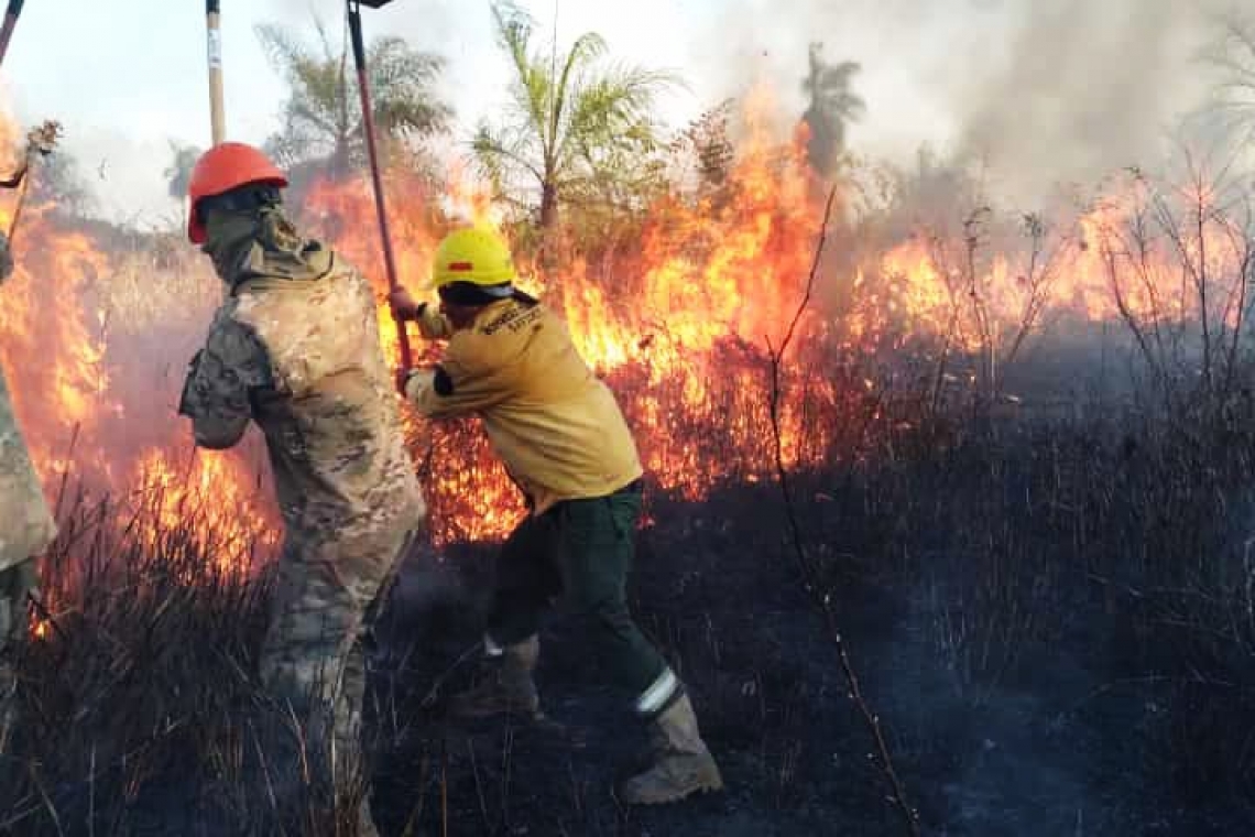 En oportuna respuesta marineros extinguen incendio en Puerto Quijarro