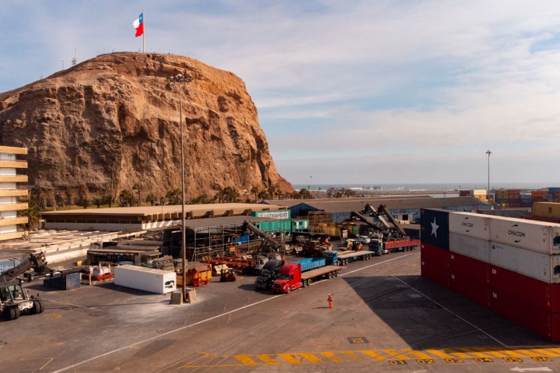 Puerto de Arica informa inicio del cobro anticipado a la carga boliviana 