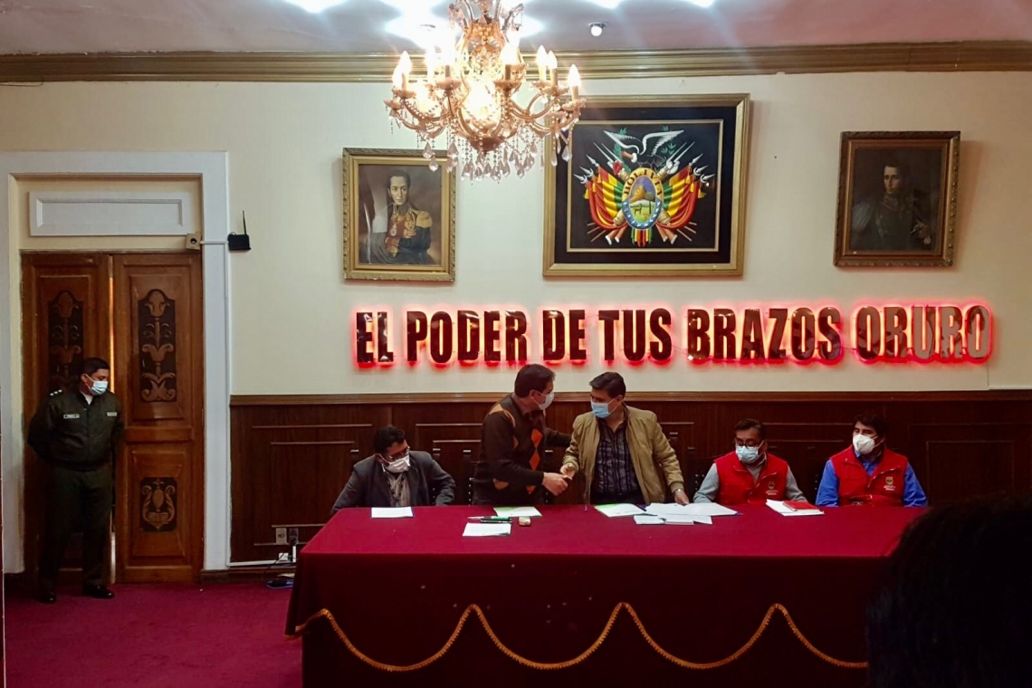 FNDR y Gobernación de Oruro firman contrato de financiamiento por Bs 48,32 millones