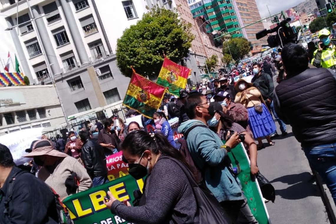 Defensoría censura y pide a la Fiscalía intervenir en agresiones a trabajadores de la prensa