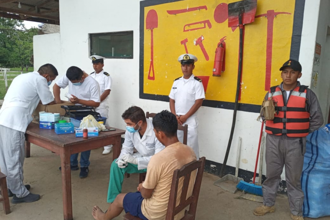 Barco Hospital brinda atención médica en zonas ribereñas del Beni