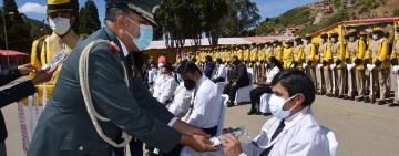 54 personas con discapacidad reciben su Libreta de Servicio Militar en Sucre