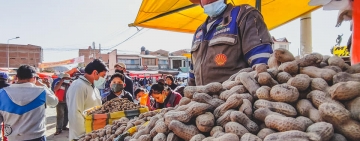 Feria Oruro Moderno se desarrolla con masiva concentración de ciudadanos