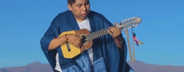 Cesar Requena vuelve a sorprender con un cover de Michael Jackson en charango