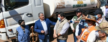 Entregan cisternas en San Matías y San Ignacio de Velazco, en Santa Cruz