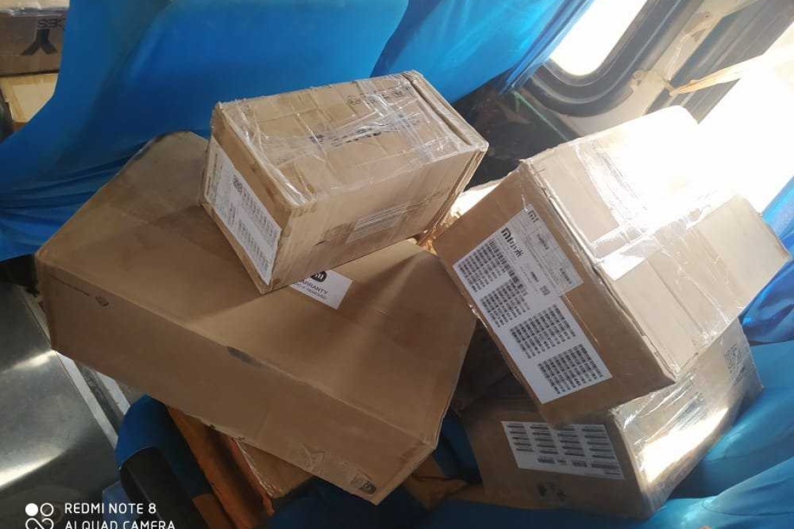 Militares comisan gran cantidad de mercadería de contrabando en Viacha-La Paz