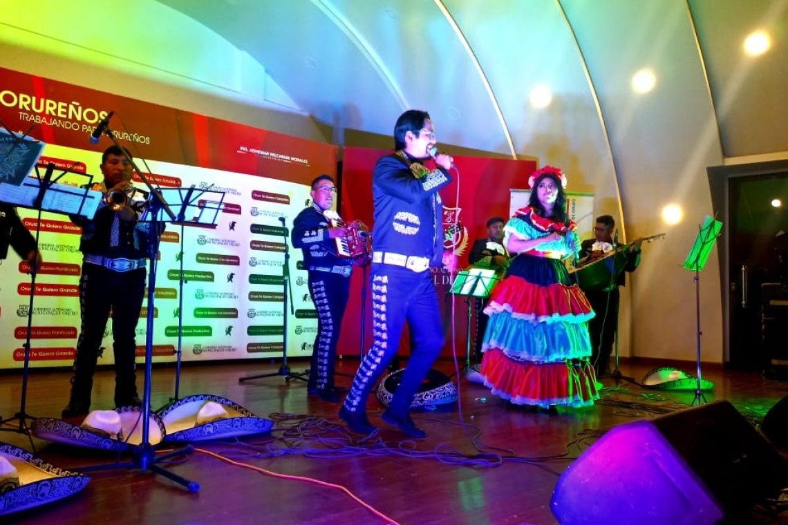 Al ritmo de los mariachis iniciaron las Noches Musicales de Invierno en Oruro