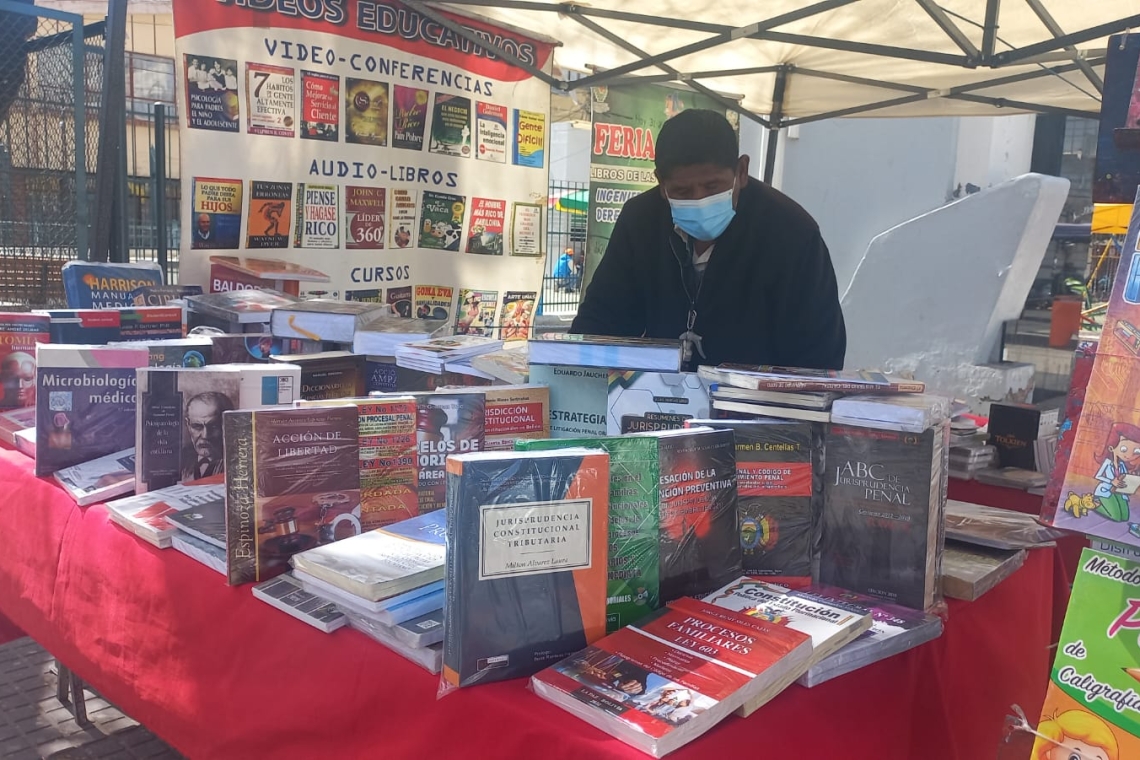 “El libro en mi barrio” tiene el objetivo de inculcar el hábito de la lectura en todos los rincones de Oruro