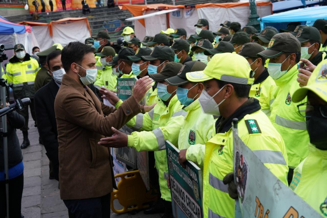 La Policía Boliviana posesiona a directores y comandantes departamentales