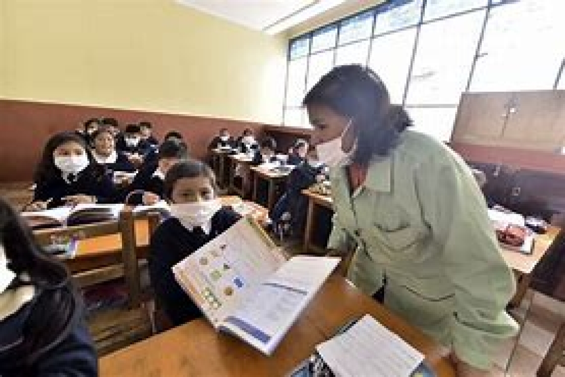 Colegios retornan a clases sin cumplir las medidas de bioseguridad para enfrentar a la COVID-19