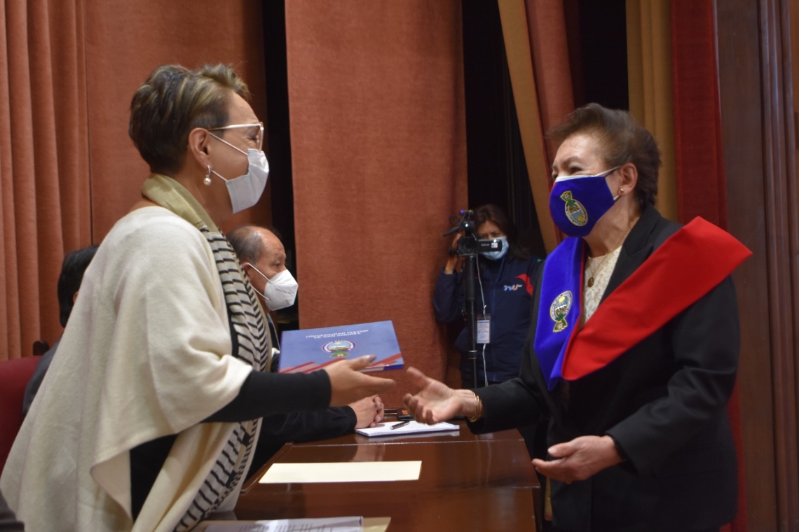 Julia encontró en aulas de la UMSA otra oportunidad de vida y de independencia