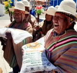 Entregan 41,69 toneladas de ayuda para 1.700 familias damnificadas en Oruro